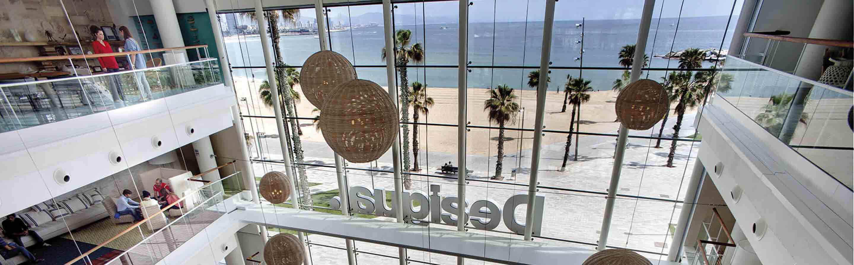 Desigual factura 761M&euro; en 2017 y acelera la transformaci&oacute;n de su modelo de negocio