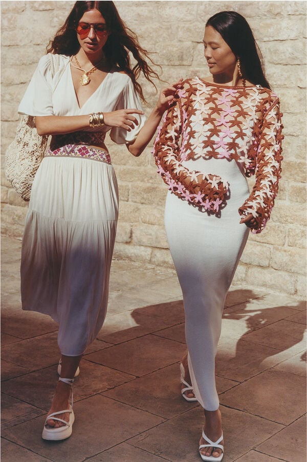 Vestido cut-out bordados