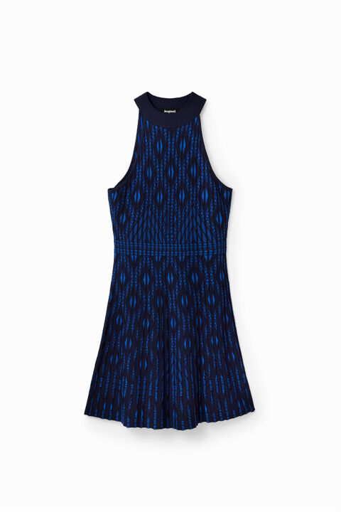 Kratka geometrijska pletena obleka