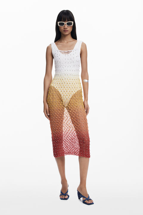 Swimwear and beachwear