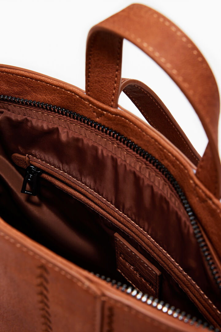 Medium embroidered backpack | Desigual