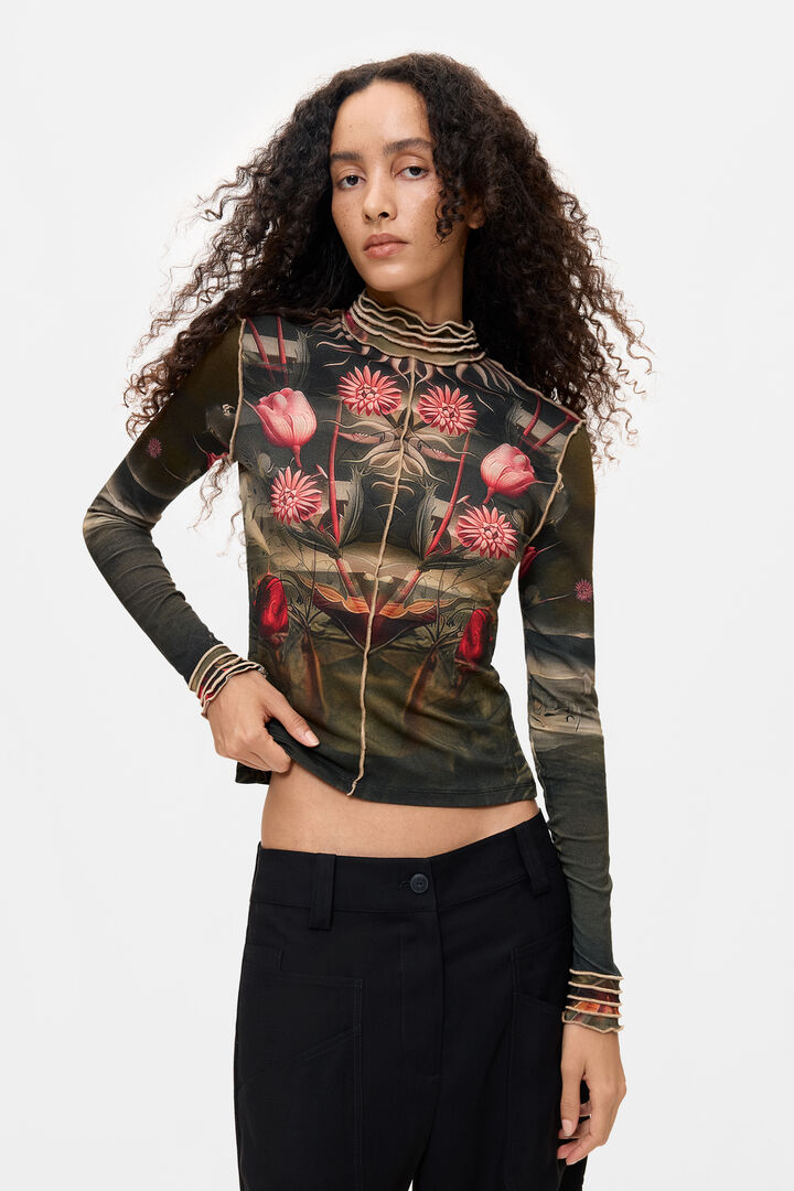 Printed T-shirt With High Neck