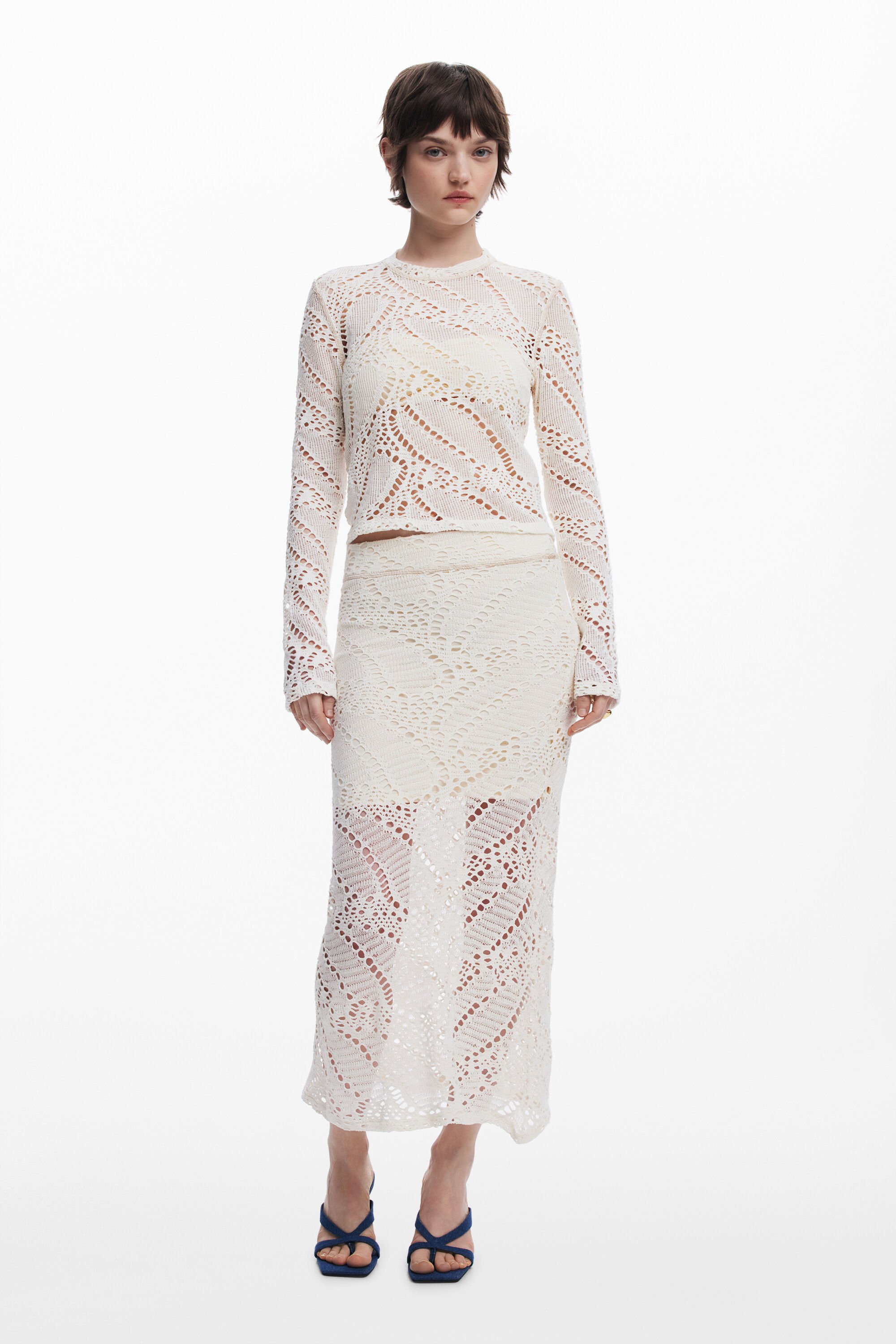 Lace skirt