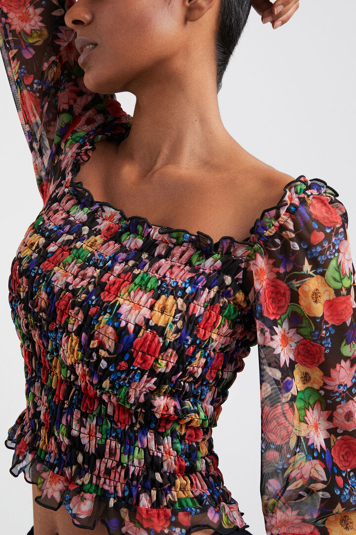 T-shirt fleurs et manches froncées | Desigual