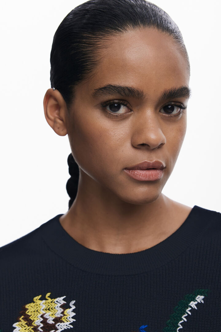 Pull jacquard à fleurs brodées | Desigual