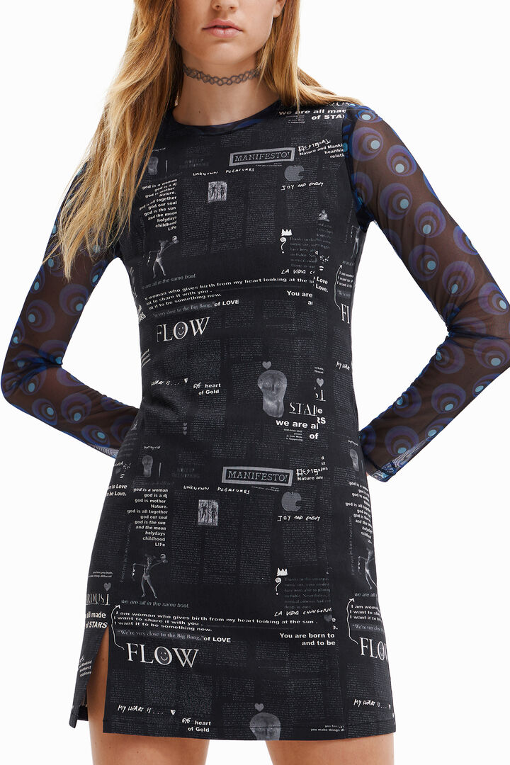 Robe courte ajustée journaux | Desigual