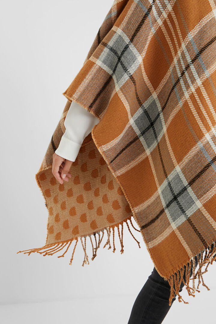Collar and zipper plaid poncho | Desigual