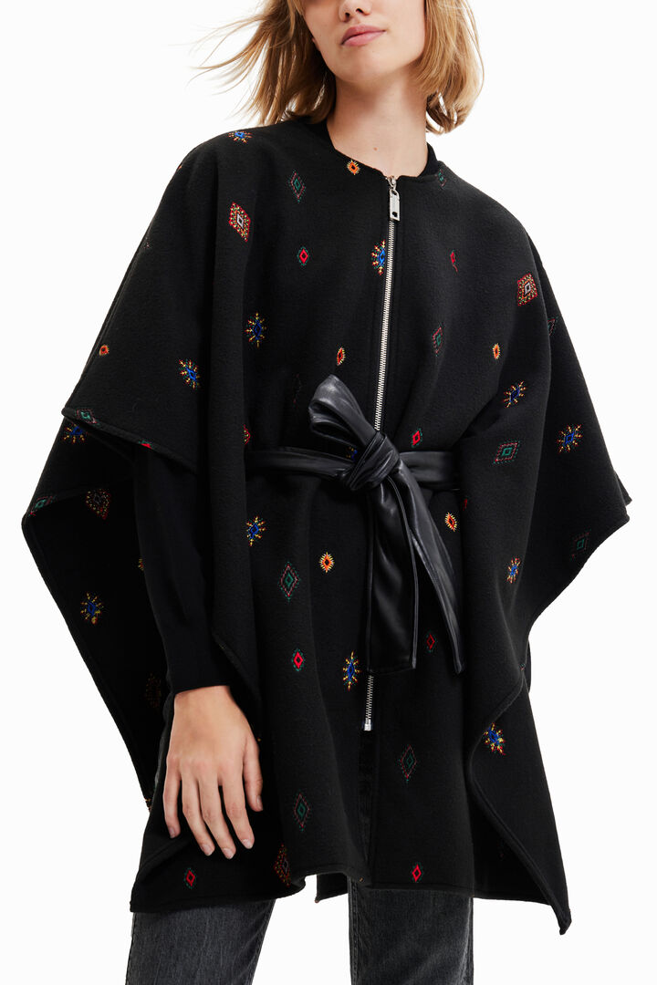 Poncho zipper embroideries | Desigual