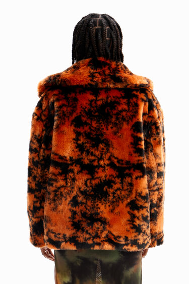 Short fur-effect double-breasted coat | Desigual