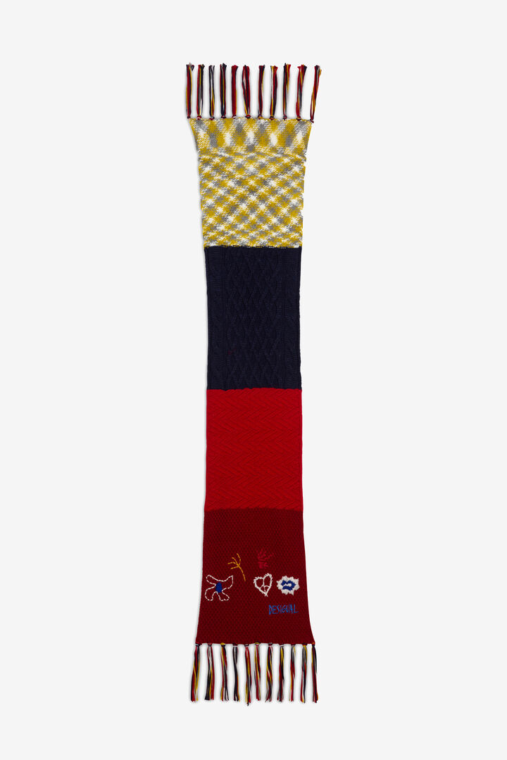 Long scarf with fringe | Desigual
