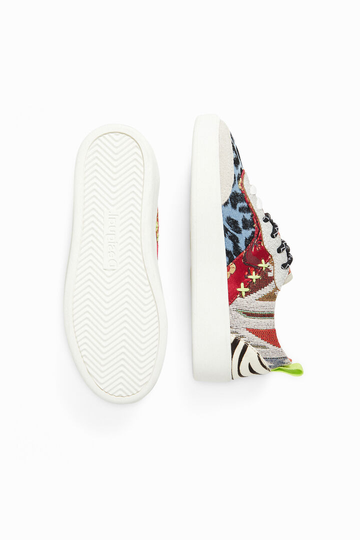Sneakers met dikke zool en denim patch | Desigual