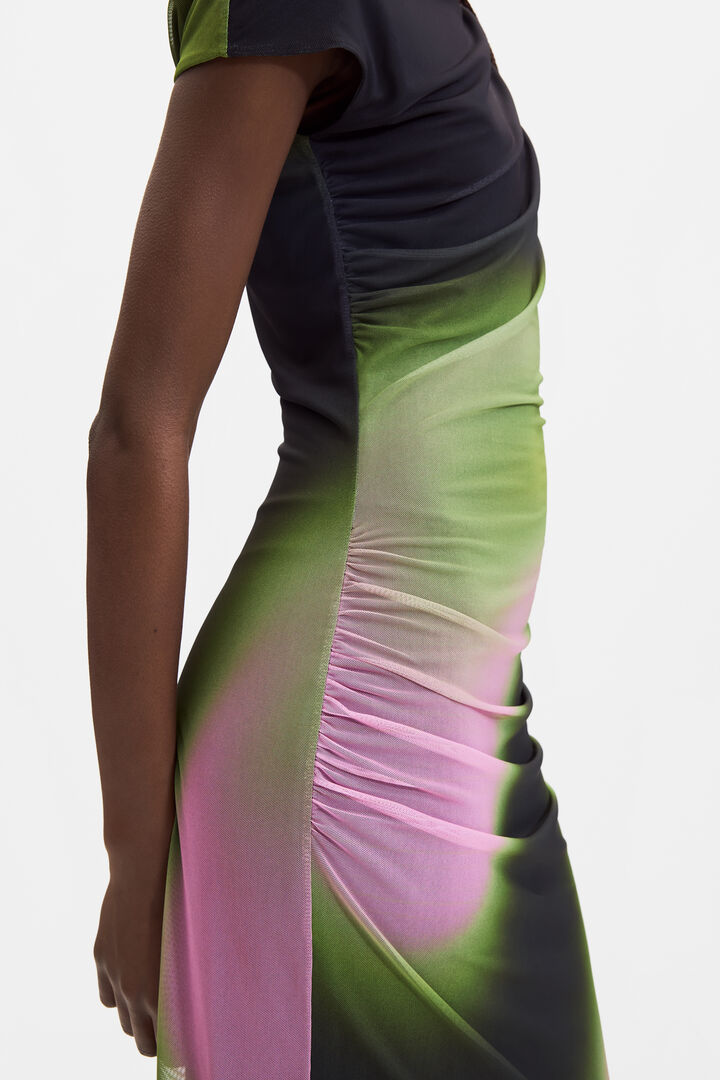 Vestido de tule em degrad&ecirc;