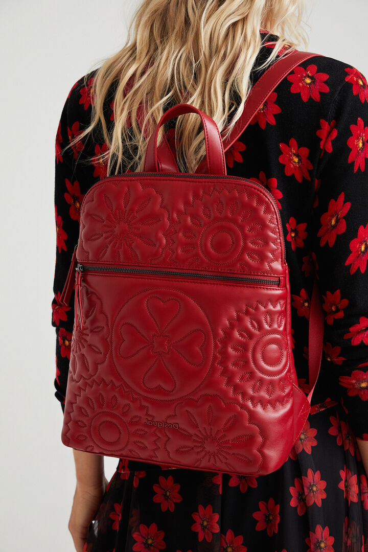 Padded backpack embroideries | Desigual