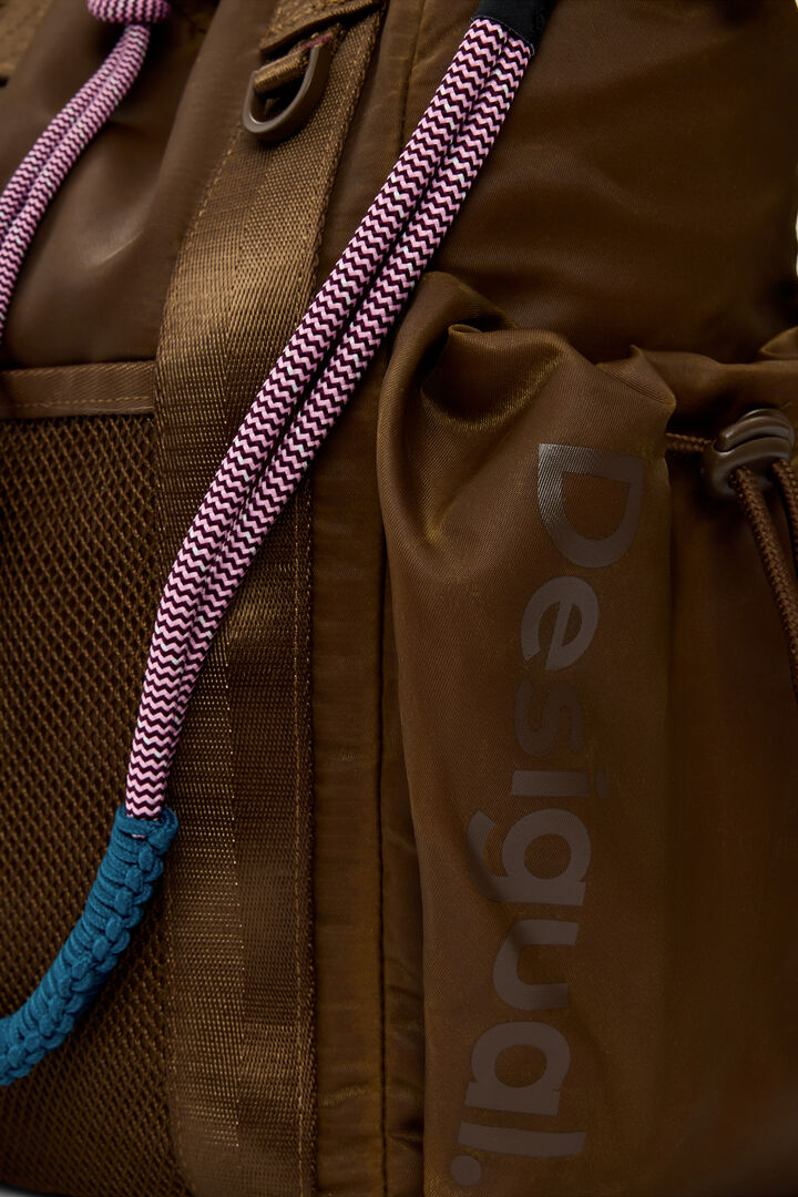 Mochila mediana multiposición nylon | Desigual
