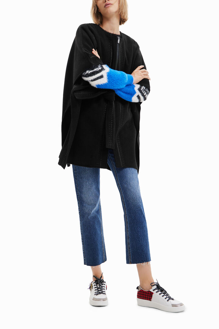 Embroidered poncho | Desigual