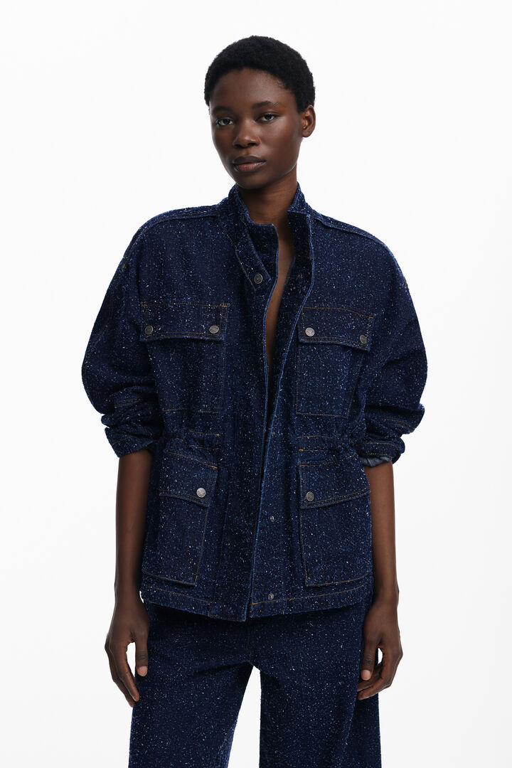Trucker jacket with pockets