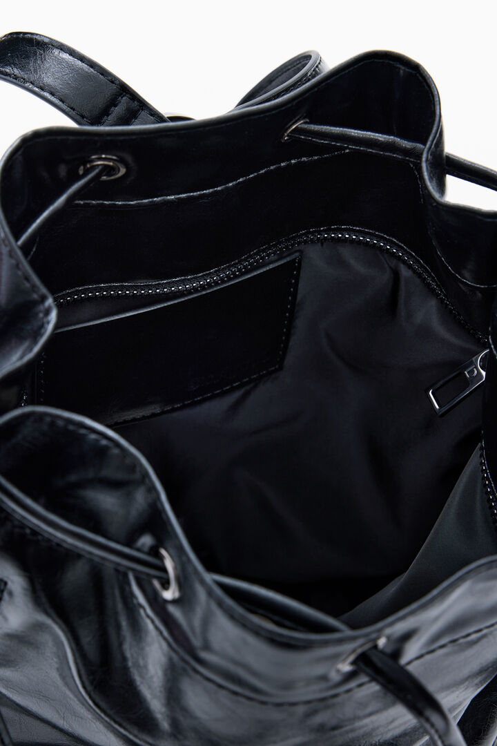 Mochila mediana brillante | Desigual