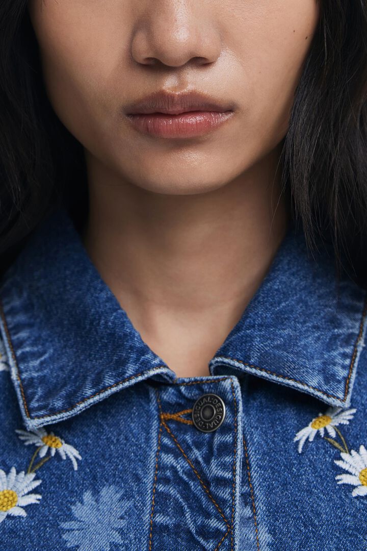 Chaqueta vaquera margaritas | Desigual
