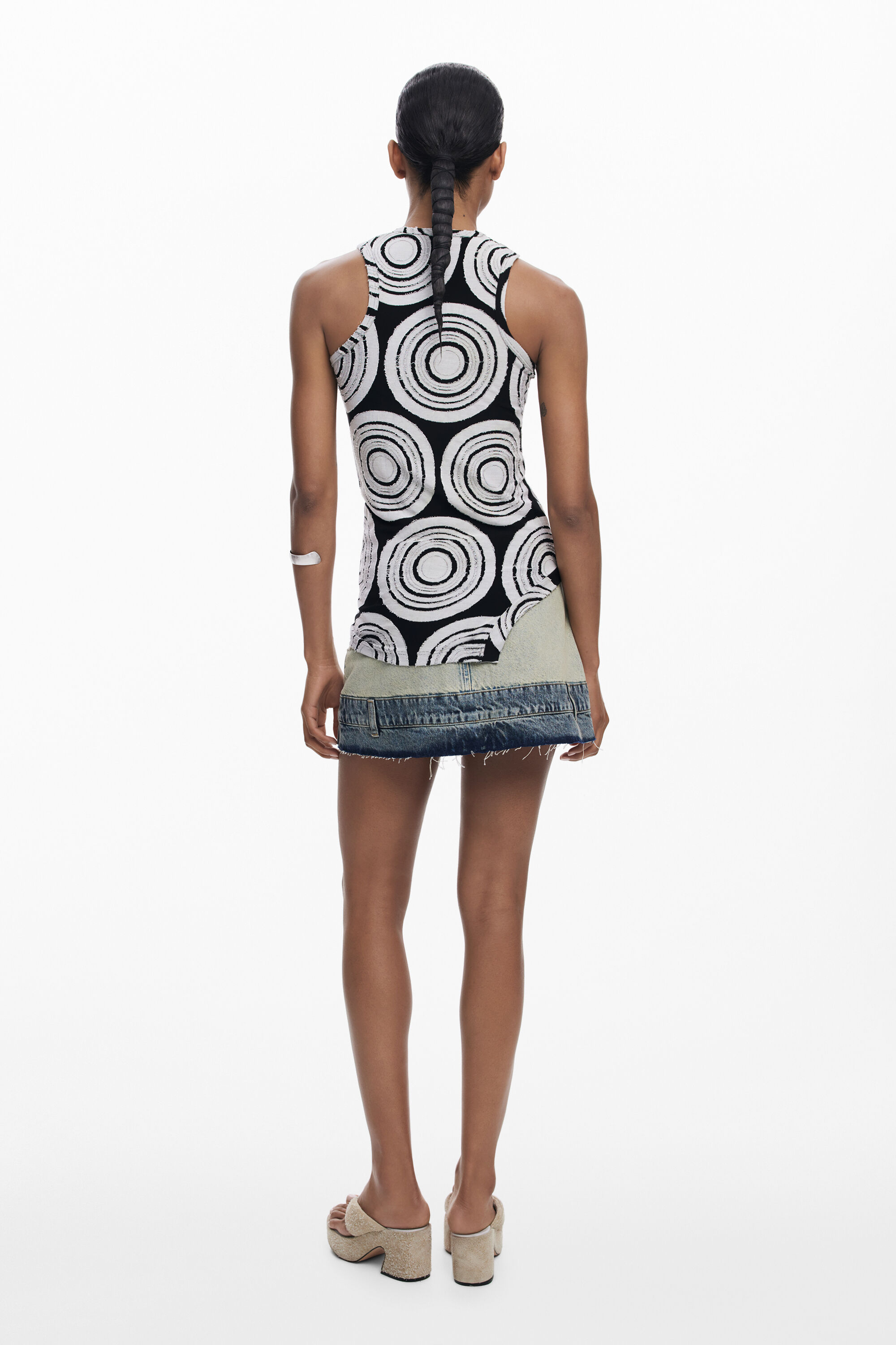 Sleeveless spiral T-shirt Women's I Desigual.com