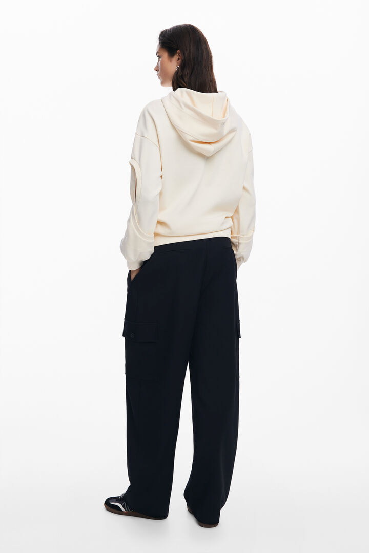 Oversized sweatshirt with sleeve slits | Desigual