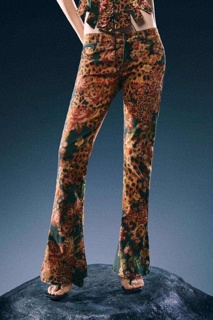 Printed Flare Jeans