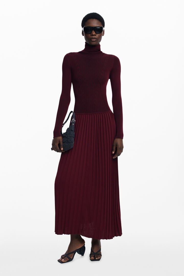 Pleated long dress | Desigual