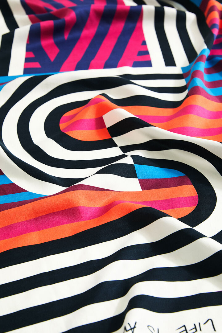 Large square foulard | Desigual