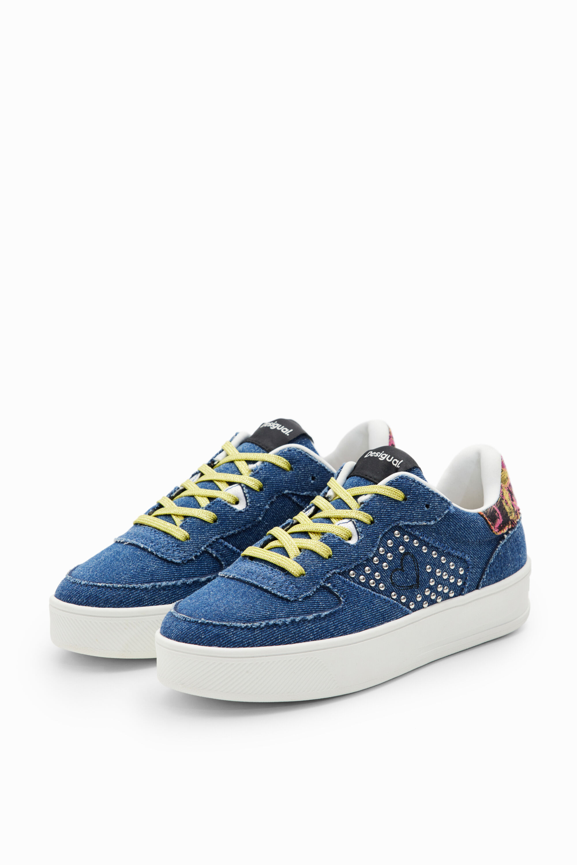 Denim sneakers met plateauzool en hart