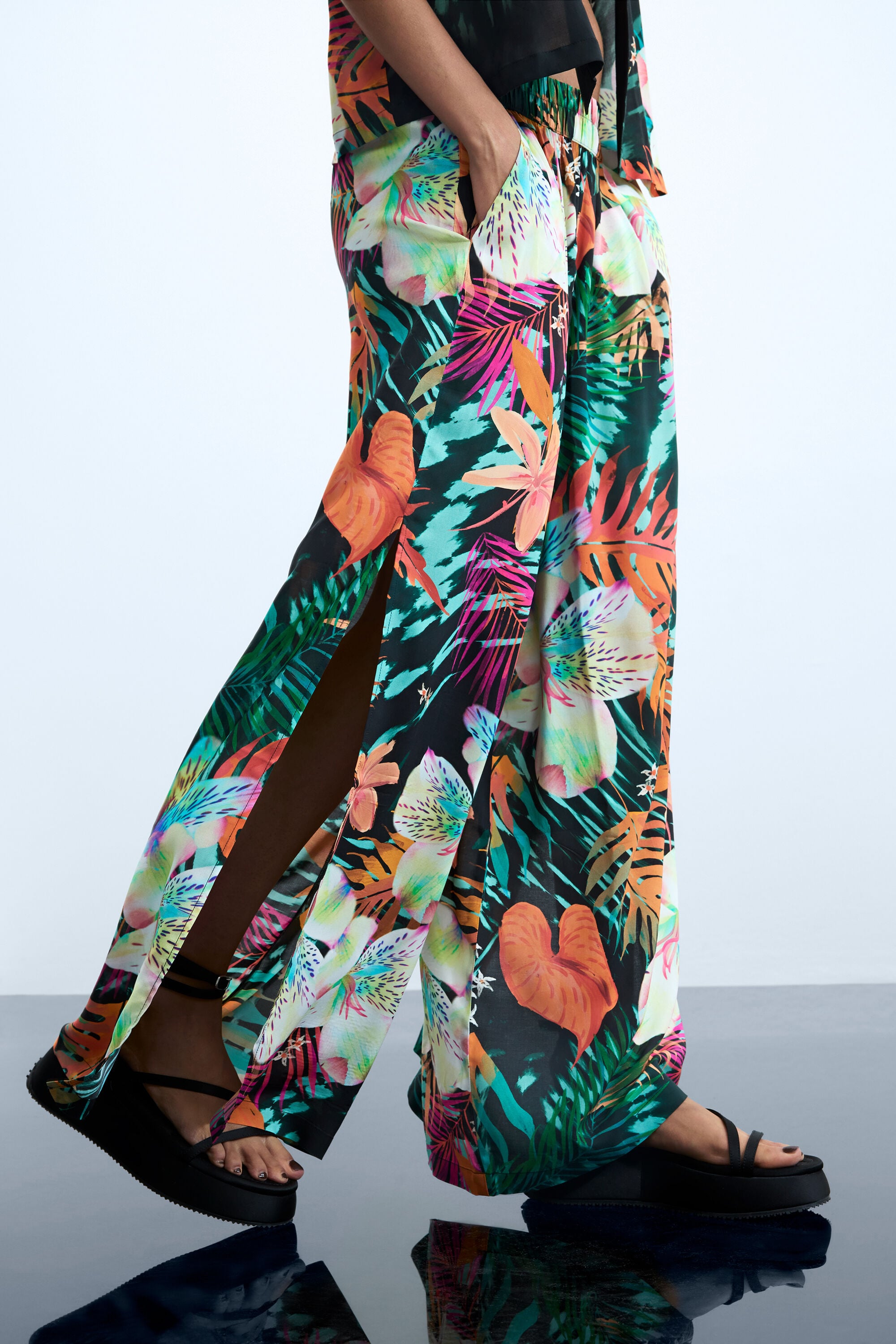 花柄パンツ 黒 女性用 I Desigual.com
