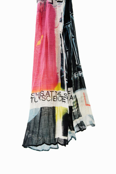 Rectangular crinkled newspaper foulard | Desigual