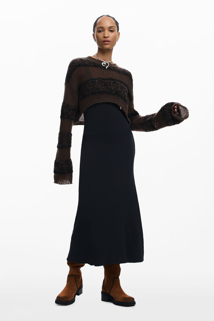 ABITO IN MAGLIA A MANICHE LUNGHE