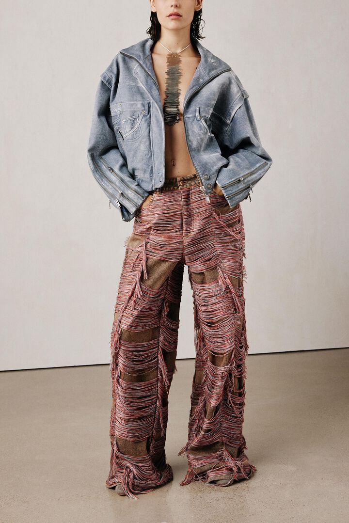 Frayed studio jeans