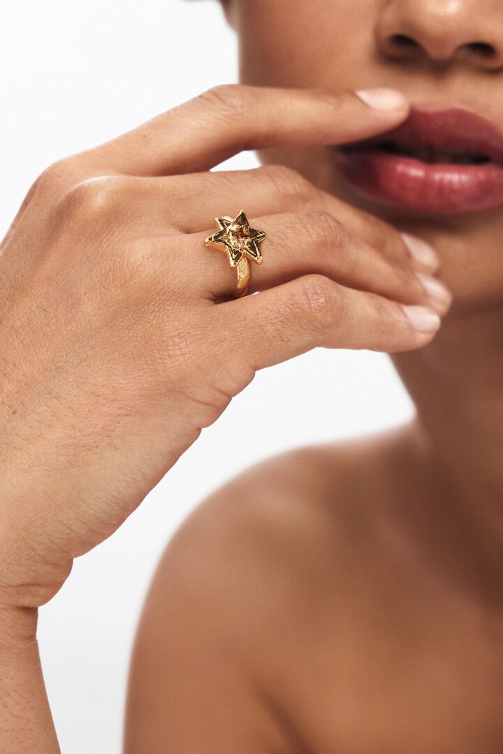 Ring with Zalio star center | Desigual