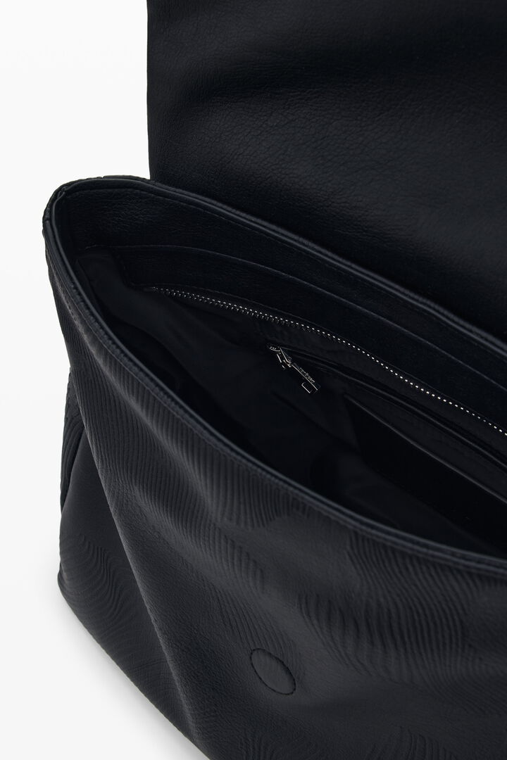 Mittelgroßer Rucksack mit Stickereien und Charms | Desigual