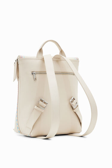 Mochila mediana solapa bordados | Desigual