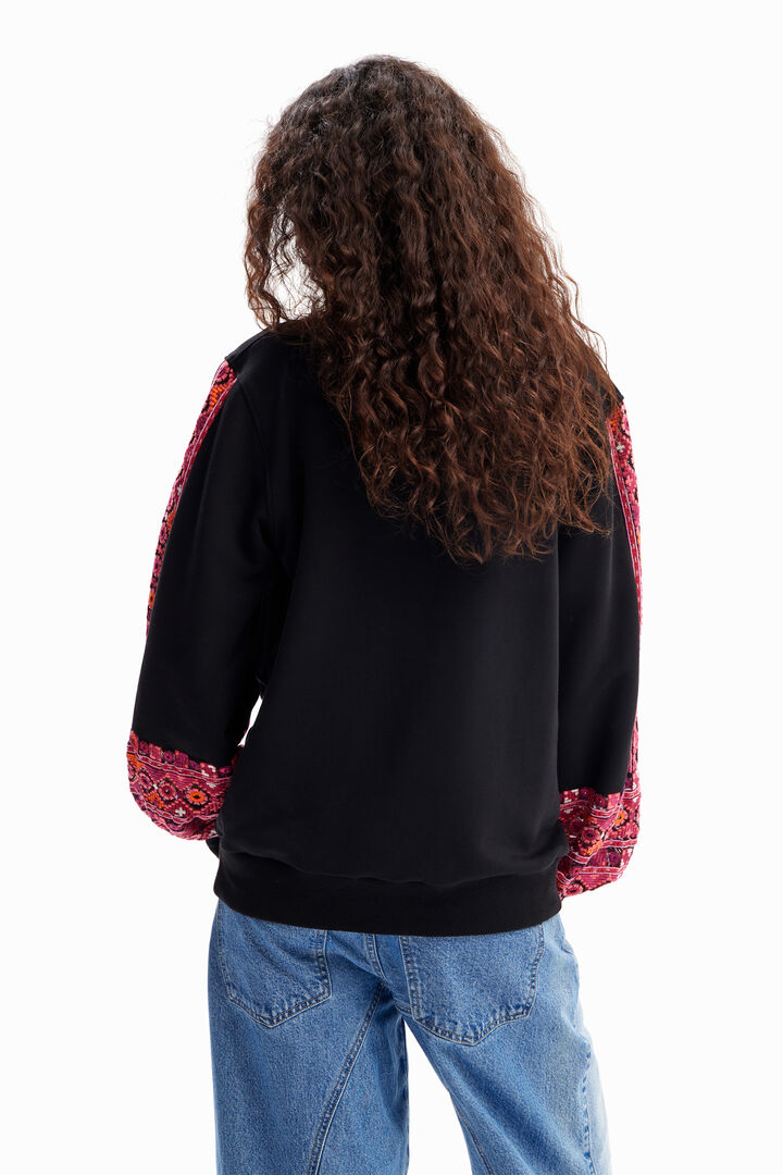 Embroidered balloon sleeve sweatshirt | Desigual