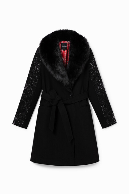 coat with fur collar