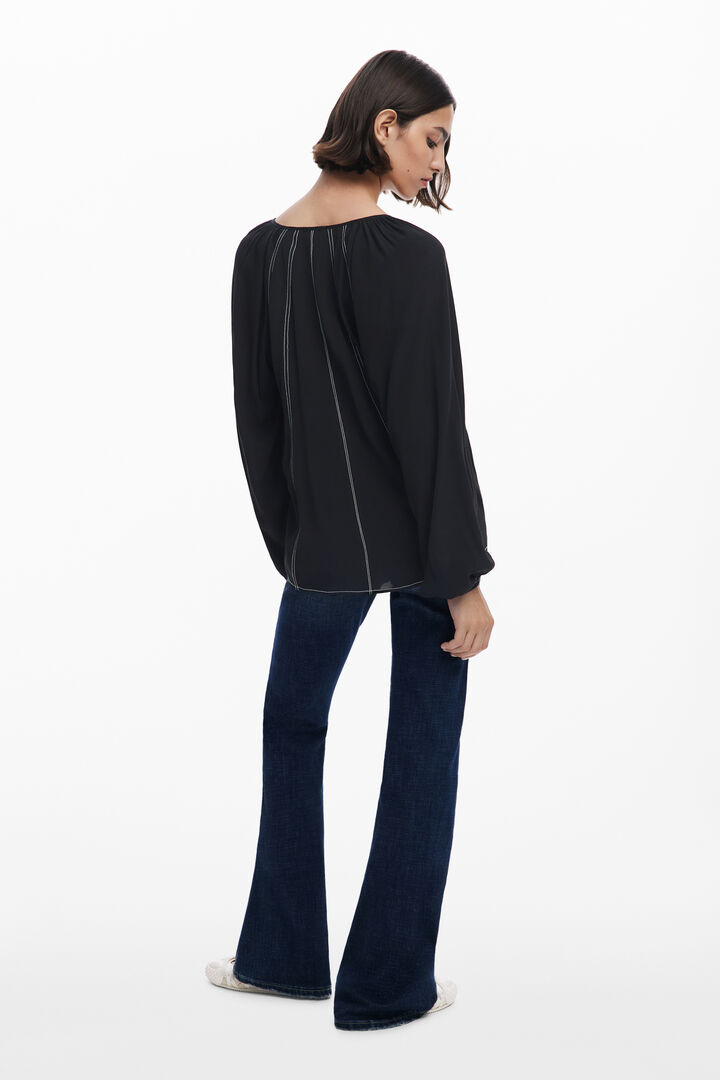 Blouse with contrast embroidery | Desigual