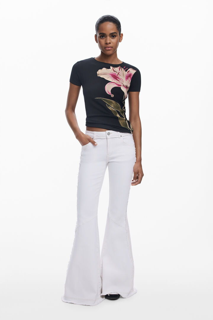 Flared embroidered jeans