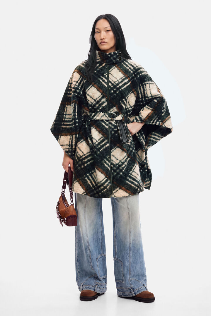 Poncho &agrave; carreaux