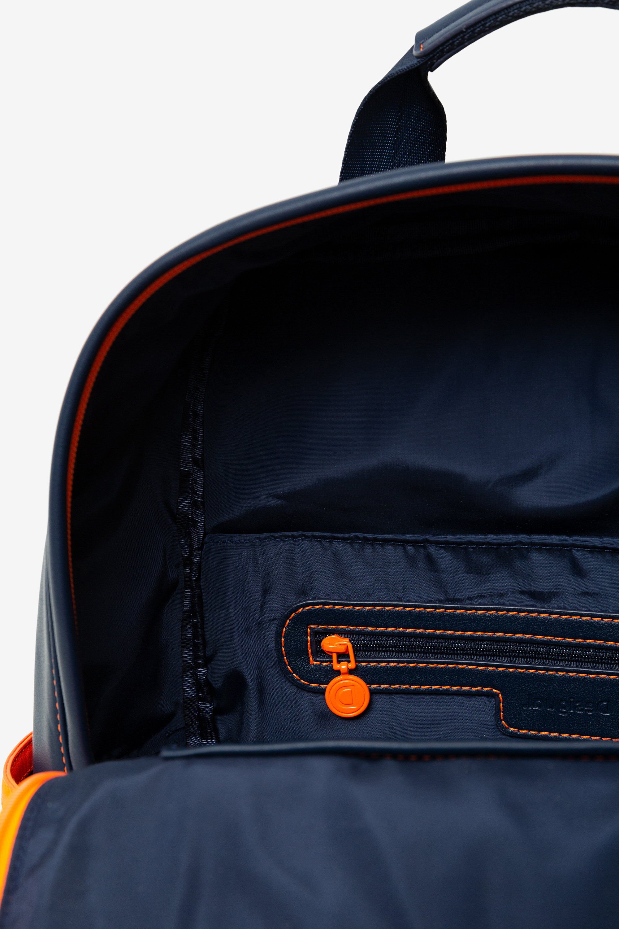 Mochila best sale desigual love