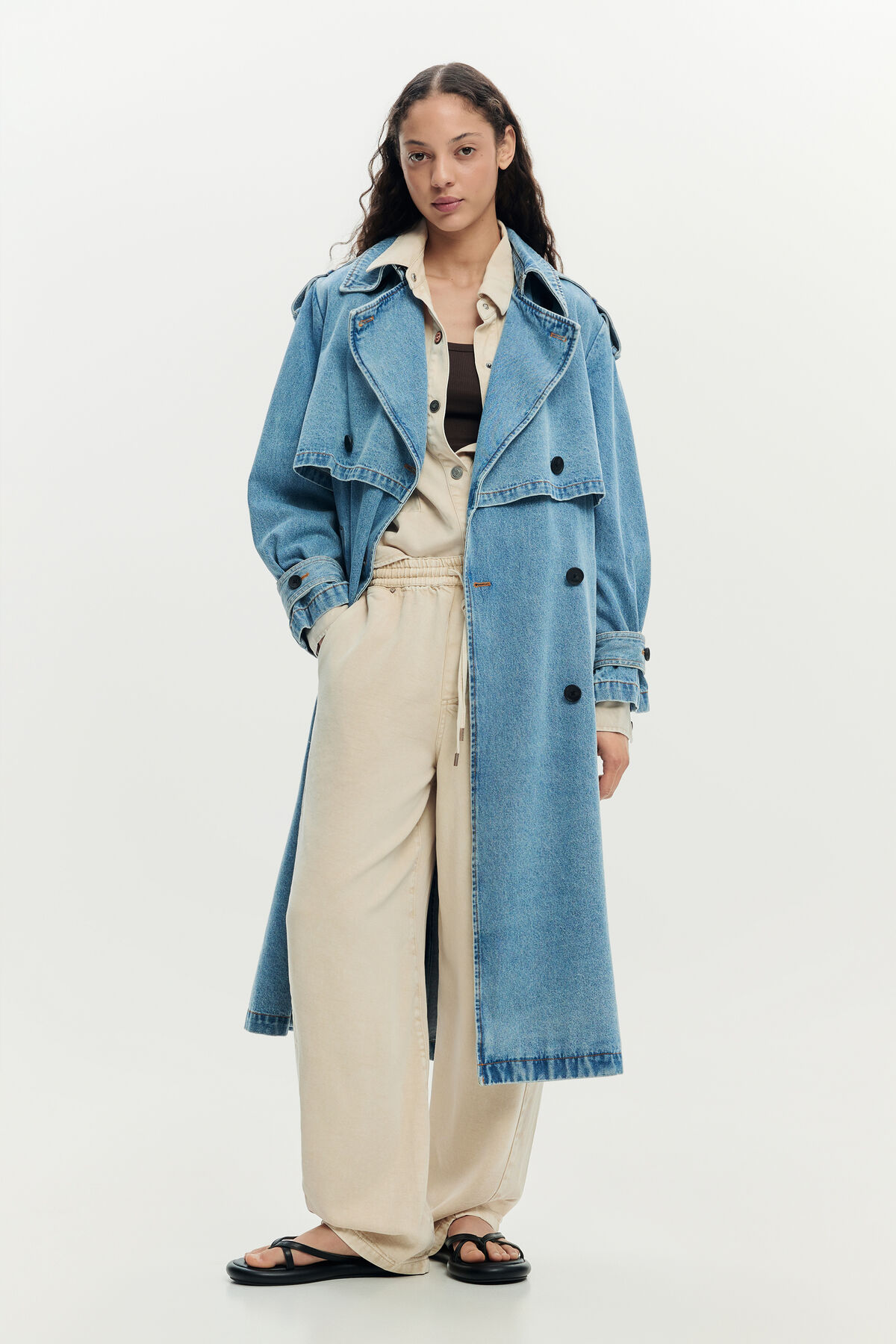 Denim trench coat with belt for woman I Desigual.com