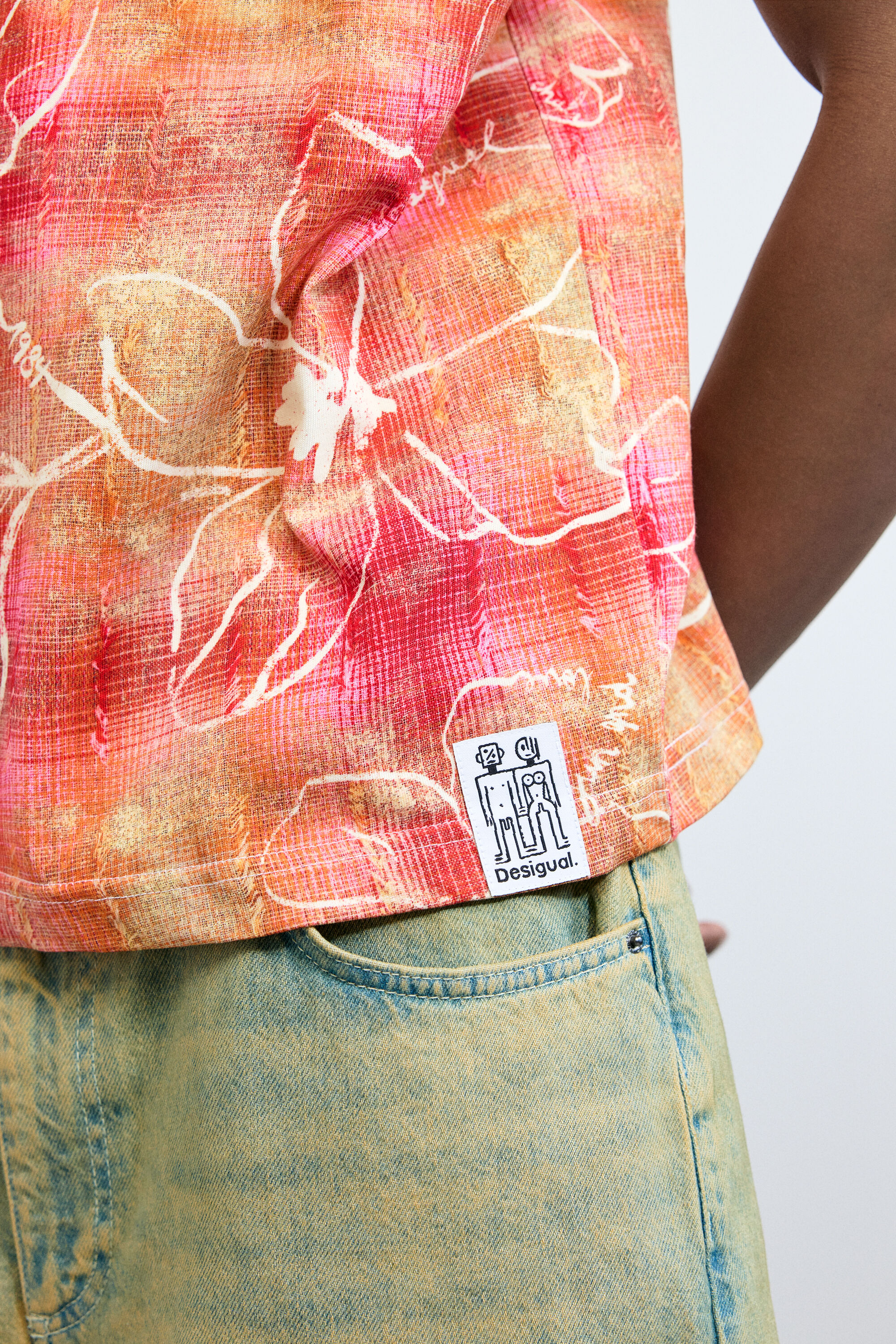 アーティプリントTシャツ バラ メンズ I Desigual.com