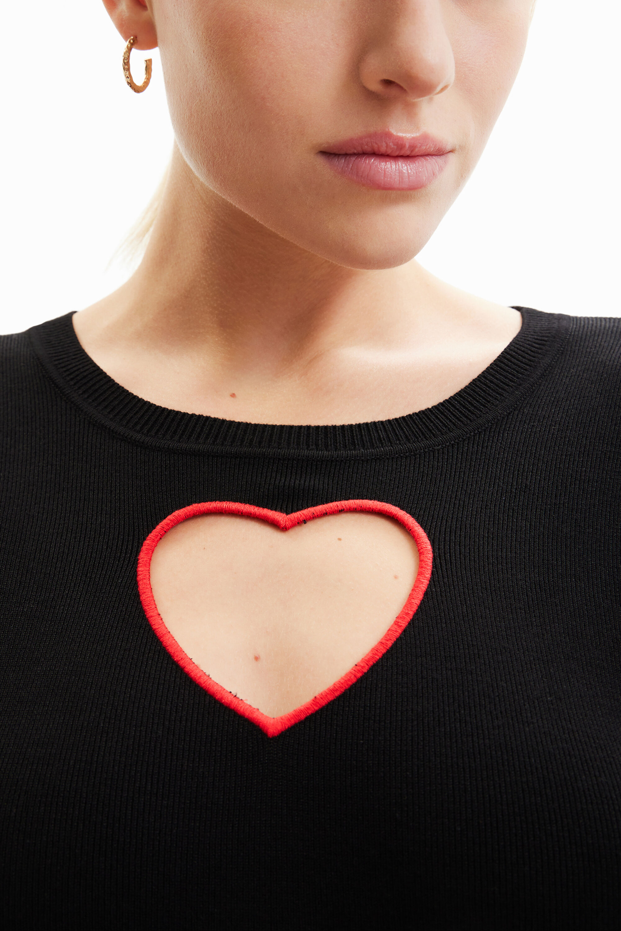 Women s Cut out heart pullover I Desigual