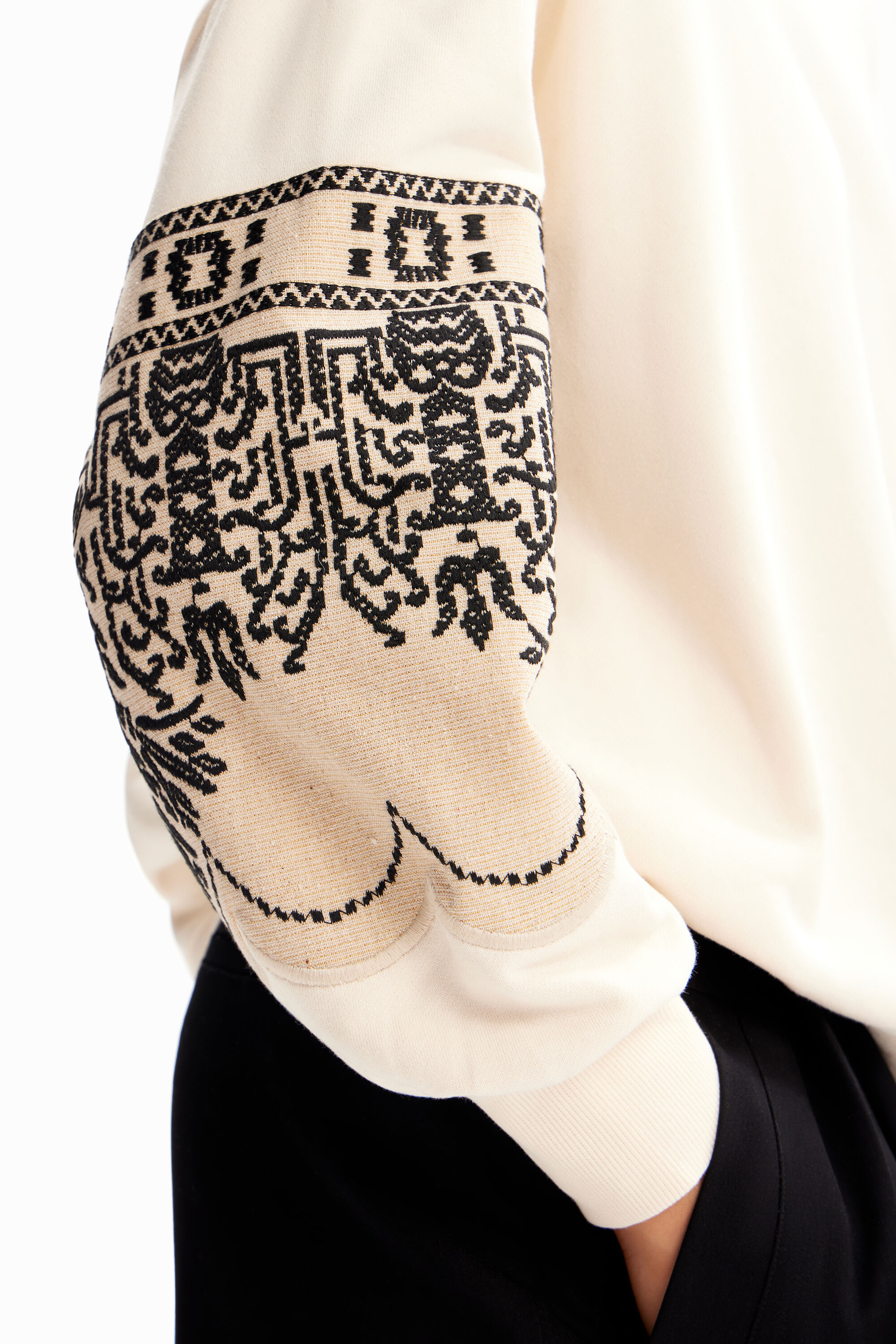 Oversize embroidered sweatshirt