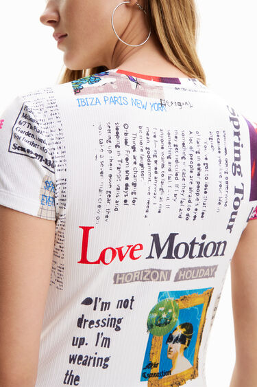 Újságpapír mintás póló | Desigual