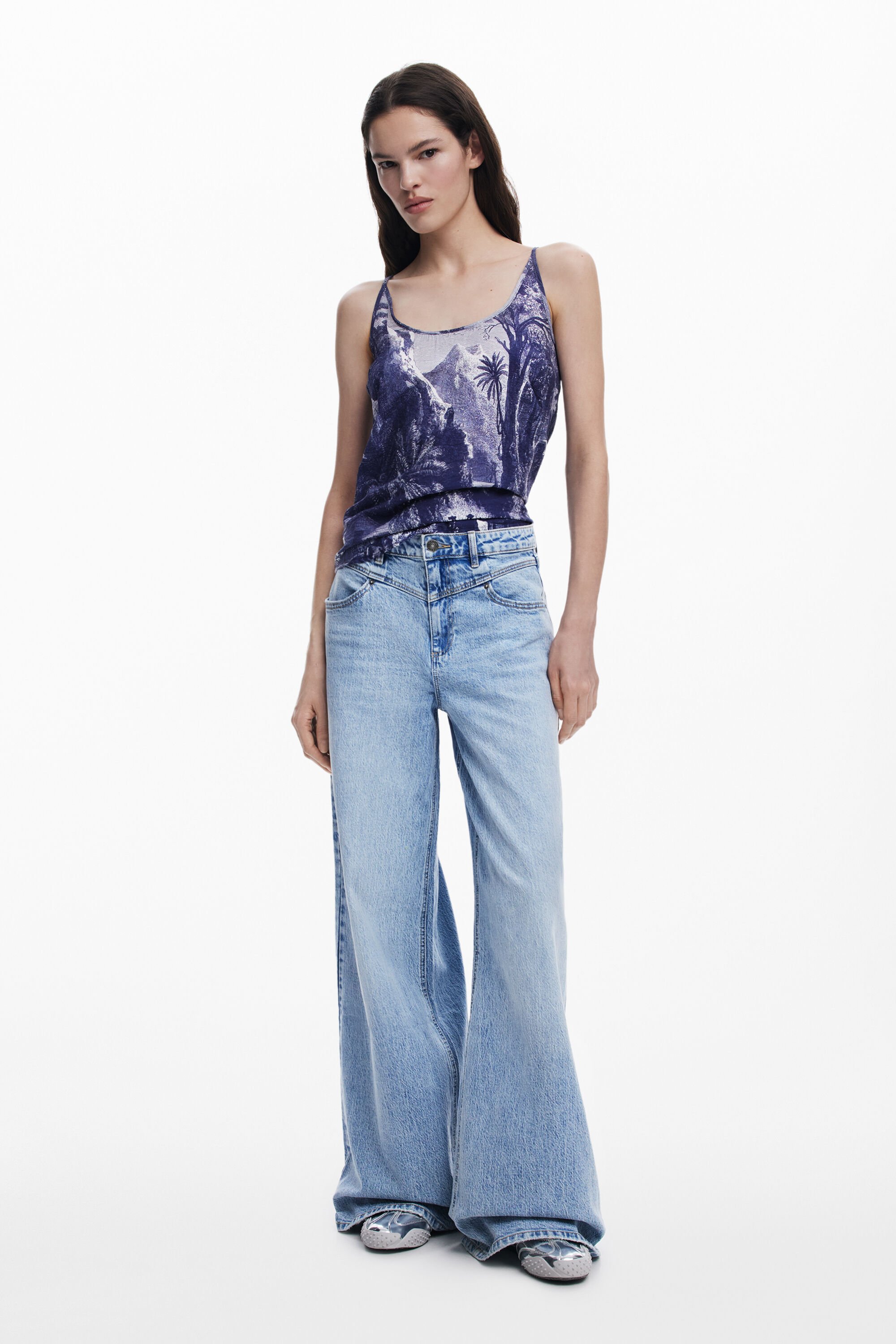 desigual T-shirt ontworpen door Mr. Christian Lacroix