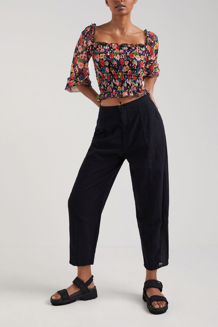 T-shirt fleurs et manches froncées | Desigual