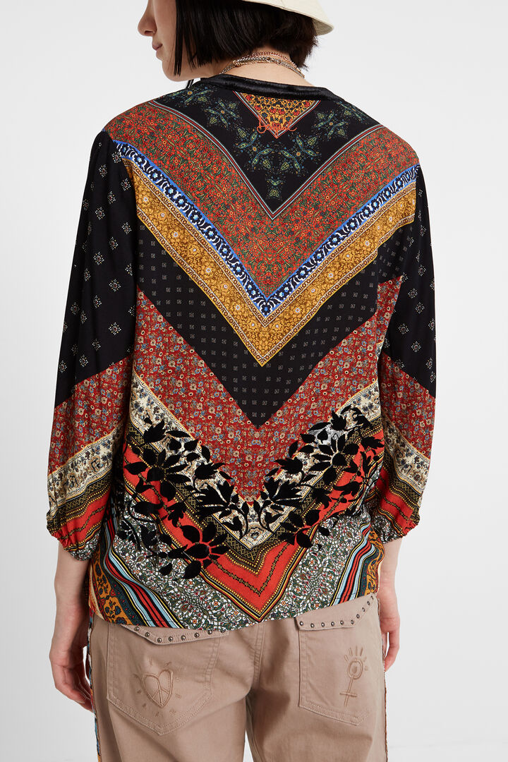 Blouse boho en viscose à col en V à cordon | Desigual