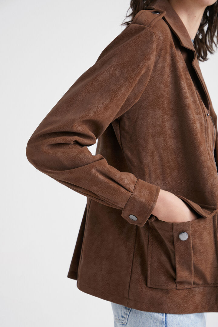 Straight multi-pocket jacket | Desigual
